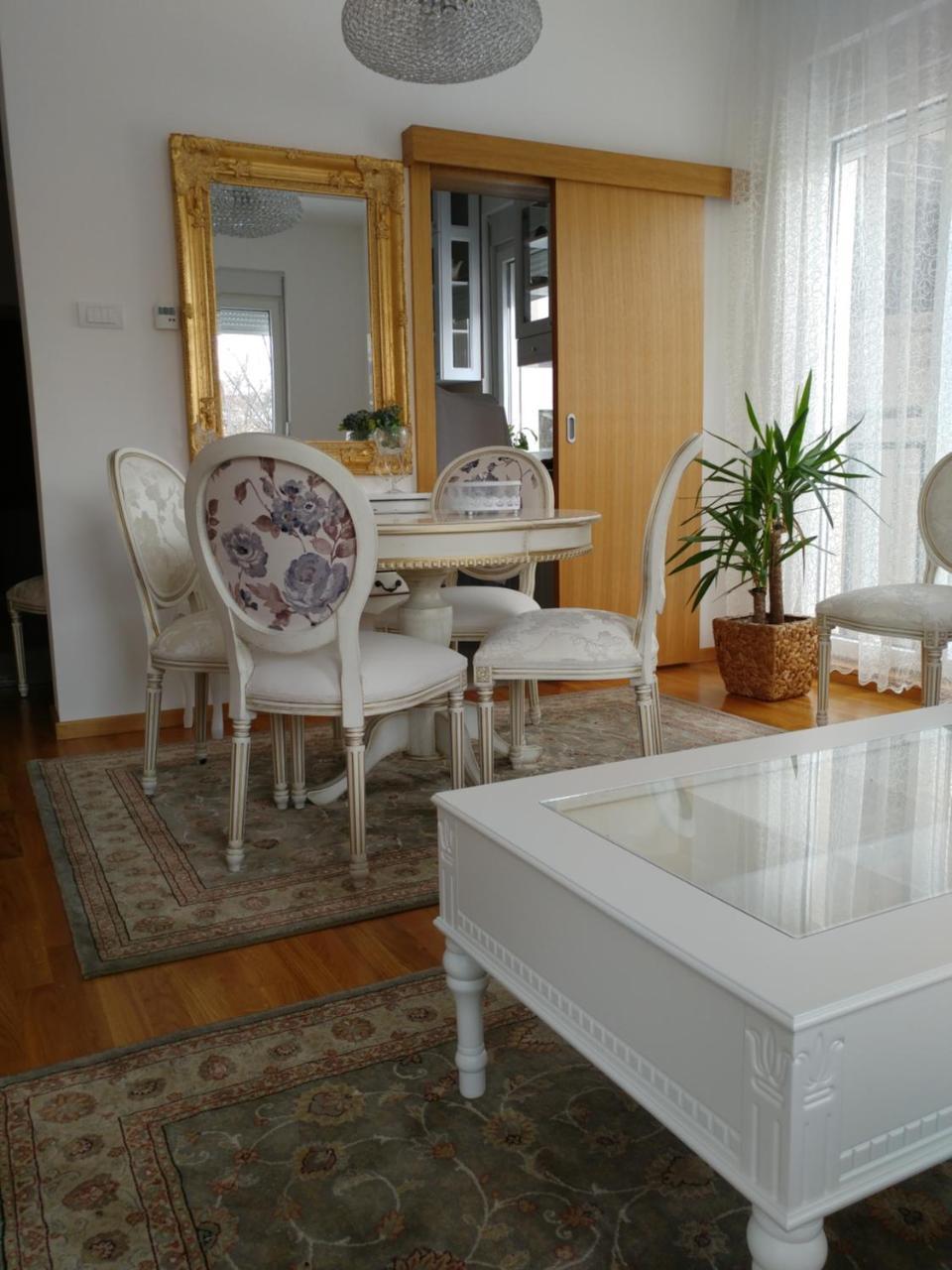 Jc10 Apartment 3 Bedroom, Free Parking, 73Sqm Novi Sad Buitenkant foto