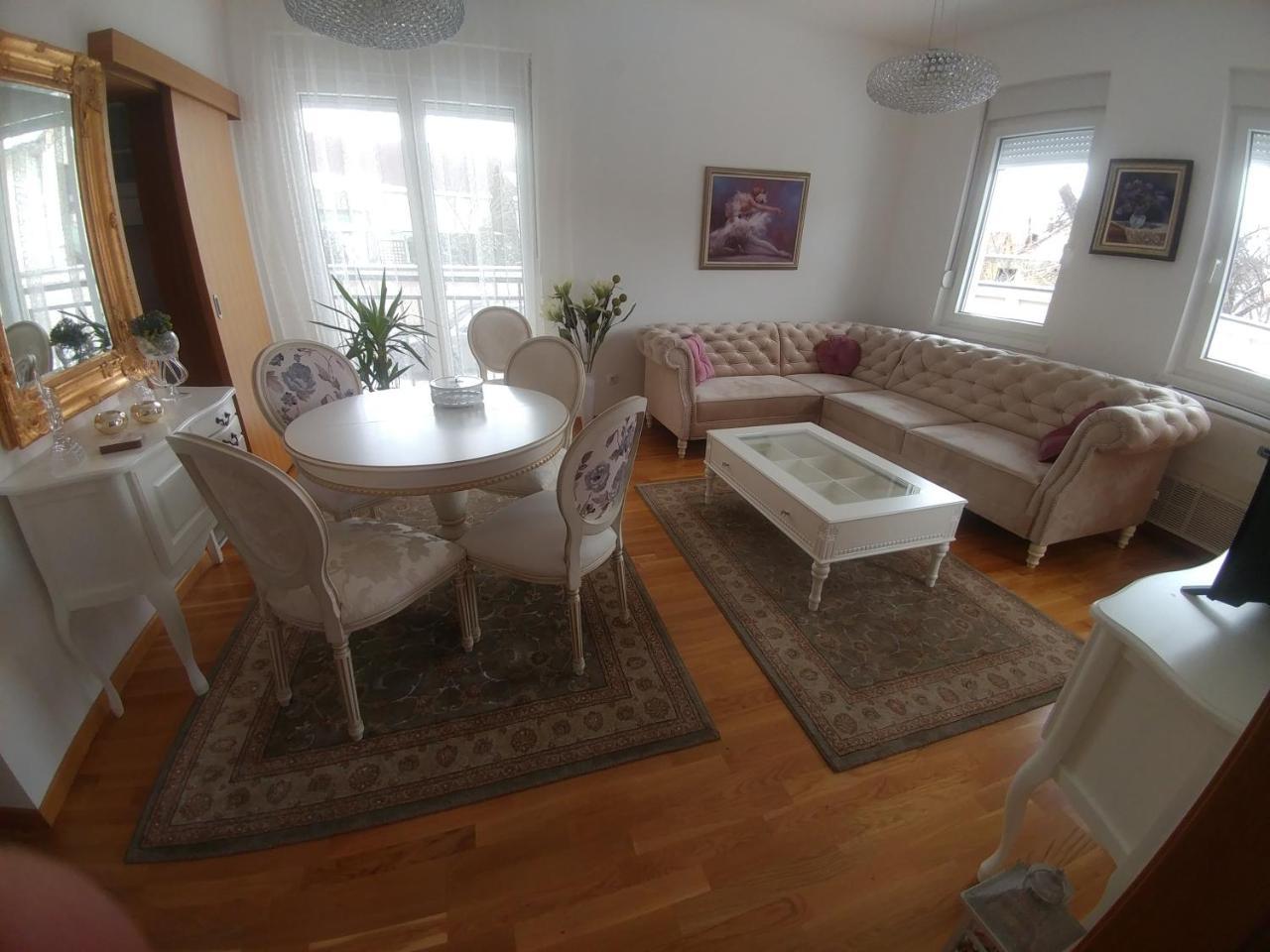 Jc10 Apartment 3 Bedroom, Free Parking, 73Sqm Novi Sad Buitenkant foto